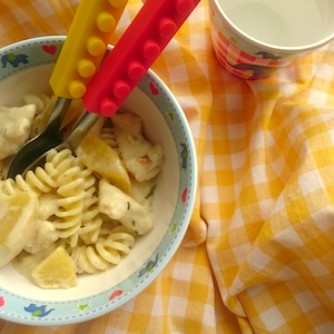 recept kind pasta fusili fruit kipfilet roomsaus